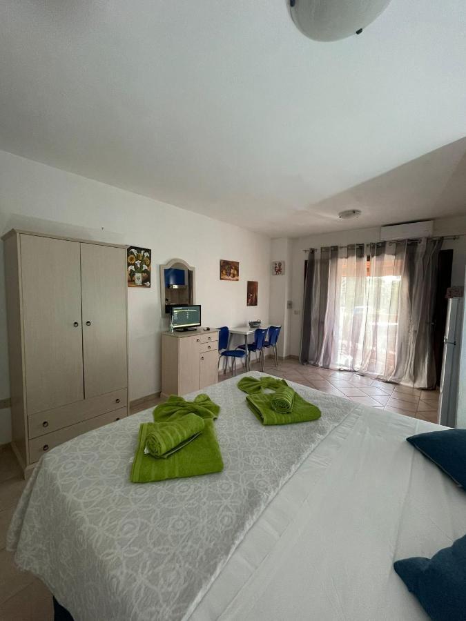 Casa Monella Mono Locale Vista Mare Apartment Marinella  Luaran gambar